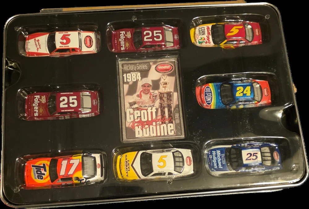 Hendrick Motorsports 100 Victories 8-Car Set 1:64 Action 1/7560 Nascar Diecast